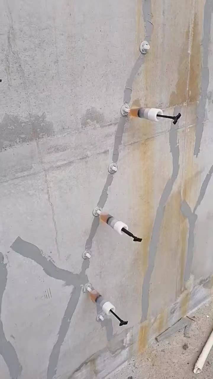 平凉混凝土开裂的原因